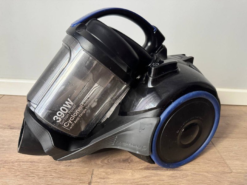 Пылесос Samsung SC15K4130HB Cyclone Force 4