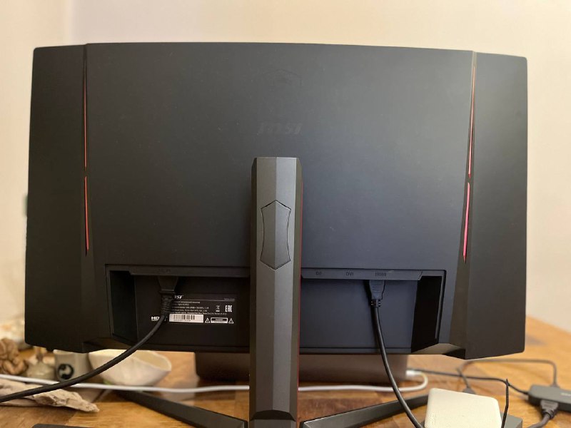 Игровой монитор MSI optix G27C2 изогнутый 27" 4