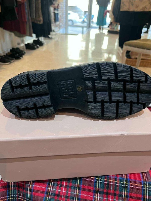 Лоферы miu miu 38 размер новые 2