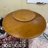 Большой круглый деревянный стол 2