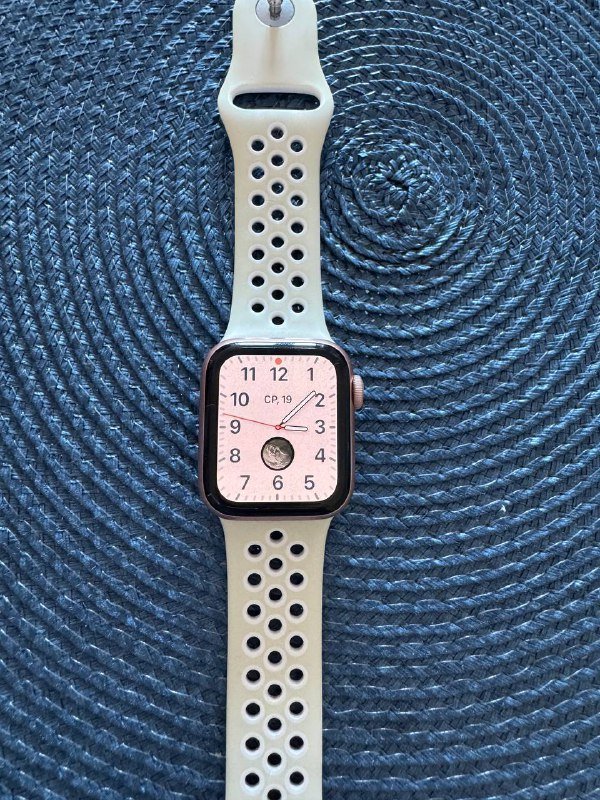 Apple Watch Series 5 40 mm смарт-часы 2