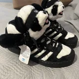 Adidas Jeremy Scott обувь, Bape Tiger одежда 1
