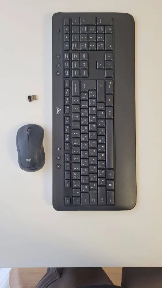 Беспроводная мышь и клавиатура Logitech