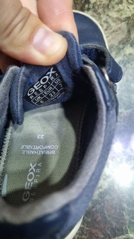 Кроссовки детские 2