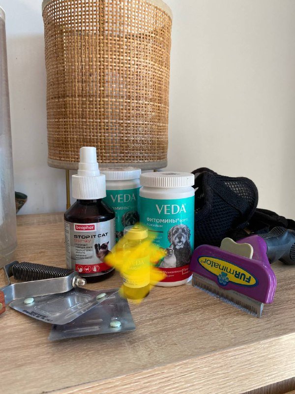 Фурминатор, витамины, успокоин, переноска, кошачий комплекс, корм, колтунорез, шлейка, спрей, лоток 3