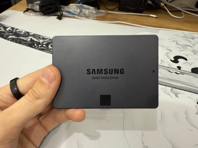 Жёсткий диск SSD Samsung 860 QVO 1TB