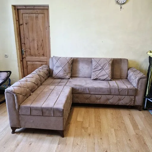 Диван