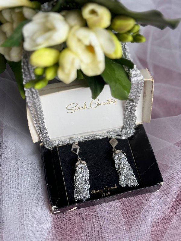 Винтажная бижутерия SARAH COVENTRY SILVERY CASCADE 7