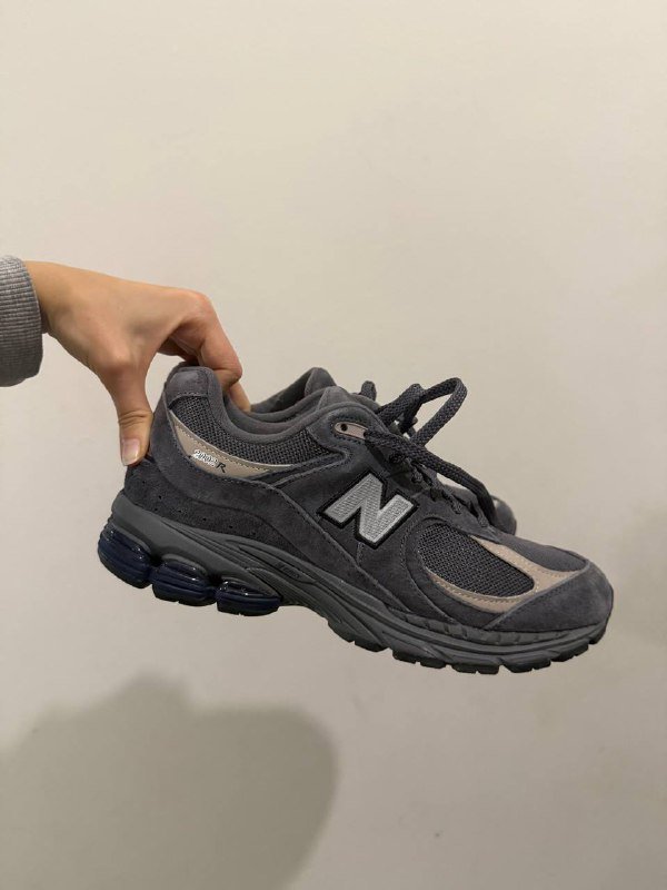 кроссовки New Balance 42 размер 2