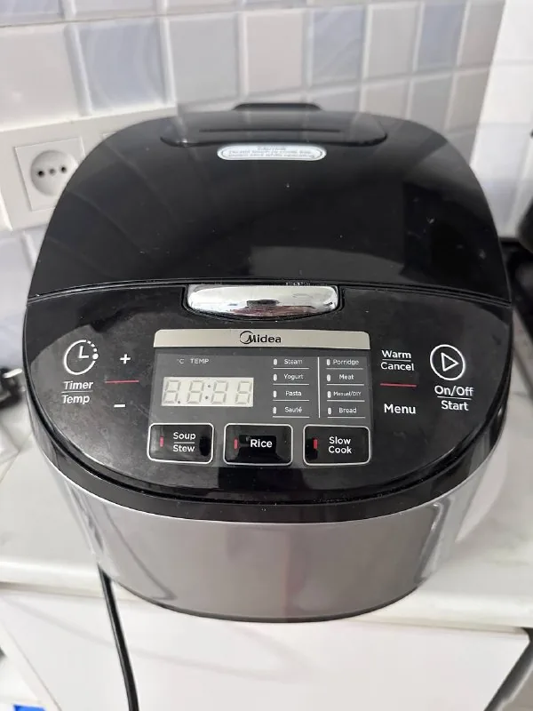 Мультиварка Midea 1