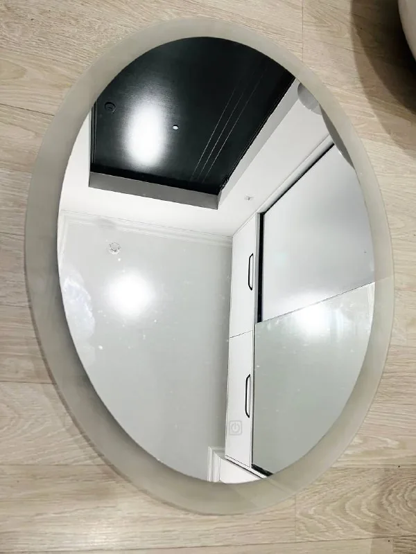 Зеркало для ванной с LED-подсветкой 1