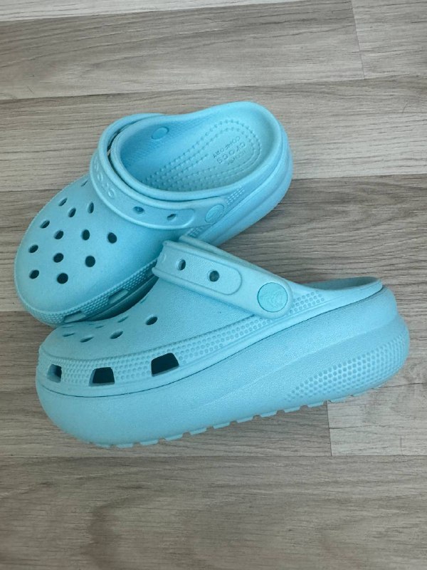 Crocs голубые и розовые шлепанцы на платформе размеры 31, 38, 37