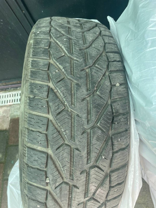 комплект зимних колес 235-50 R18