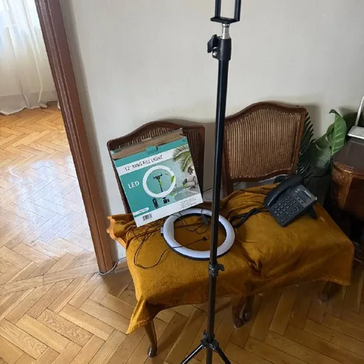Штатив с кольцевой лампой и держателем для телефона