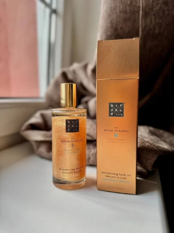 Сияющее масло для тела Rituals