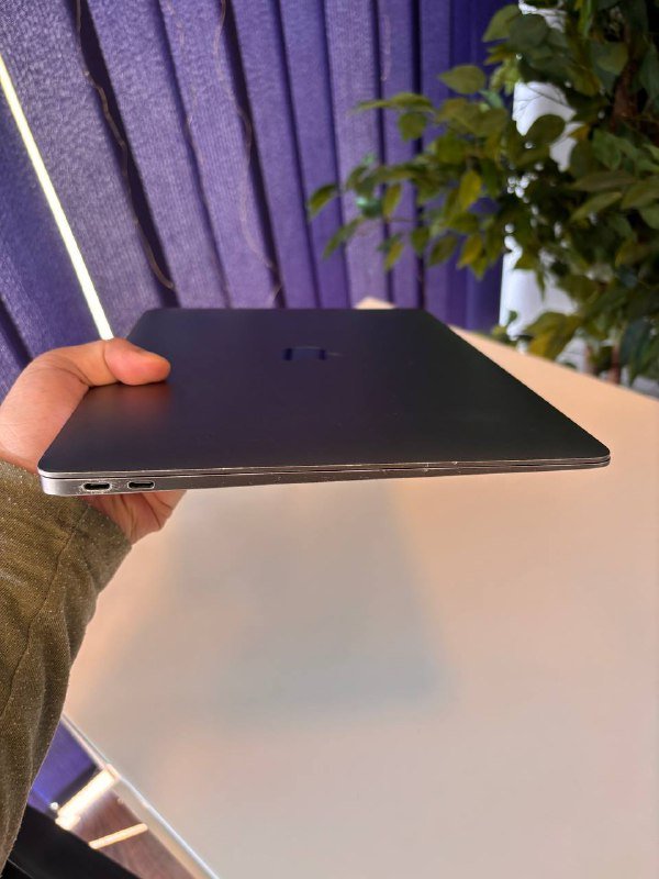 Macbook Air 2019 i5 8/256GB с зарядкой 4