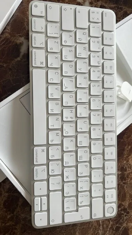 Apple Magic Keyboard with Touch ID 1