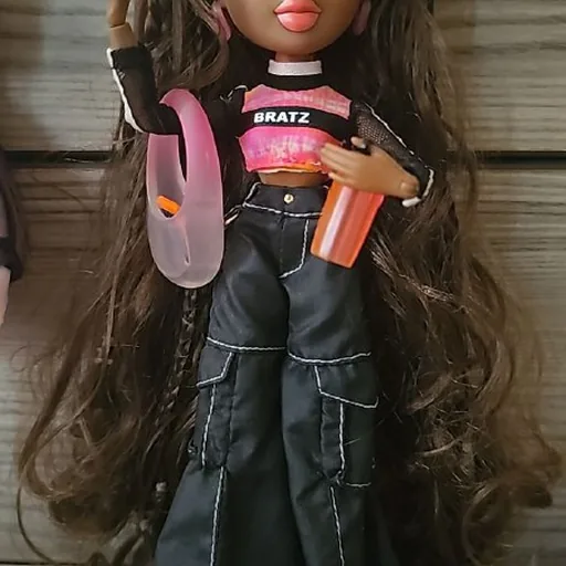 Кукла Bratz