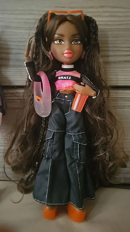 Кукла Bratz