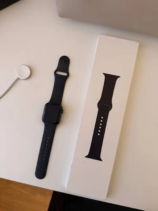 Apple Watch Series 5 40 мм 1