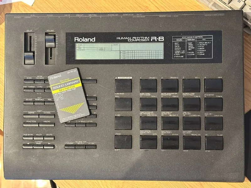 Roland R8 drum machine and SN-R8-04 sound library 1