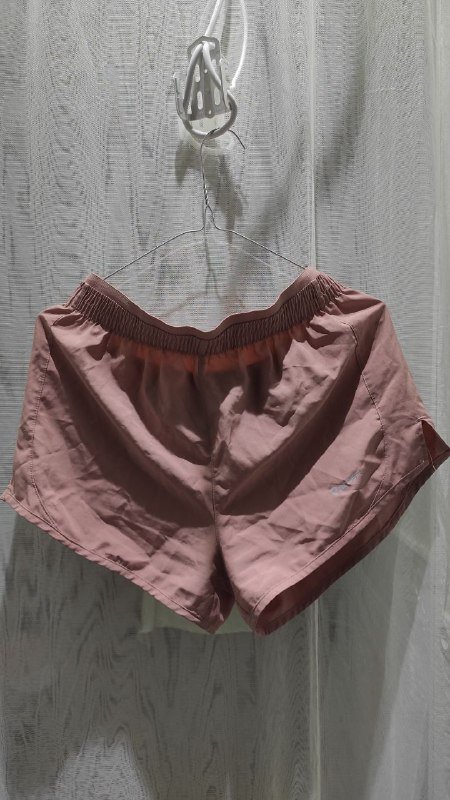 Платье Massimo dutti, кожаная куртка Zara, платье Love republic, шорты radder, кофта lacome, сумка guess, повязка valdisere, горнолыжные очки и варежки Wedze 6