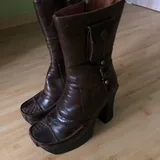 Женские сапоги из кожи и меха 3