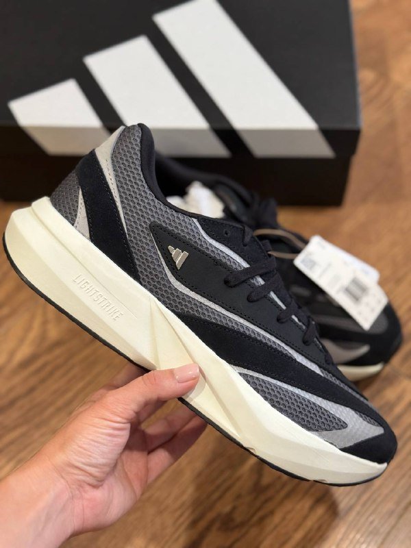 Новые кроссовки Adidas 2