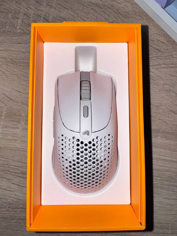Игровая мышь Glorious Model O 2 Wireless 2