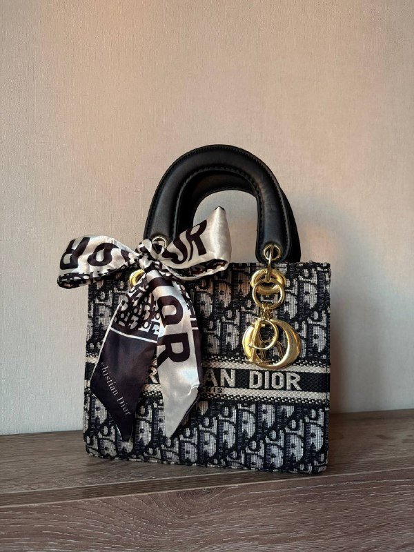 Сумка Christian Dior реплика