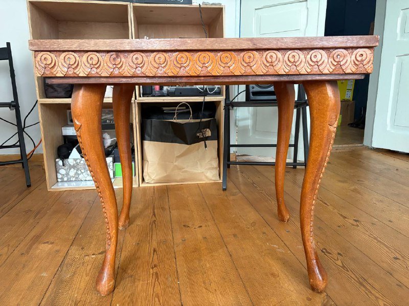 Журнальный столик 2