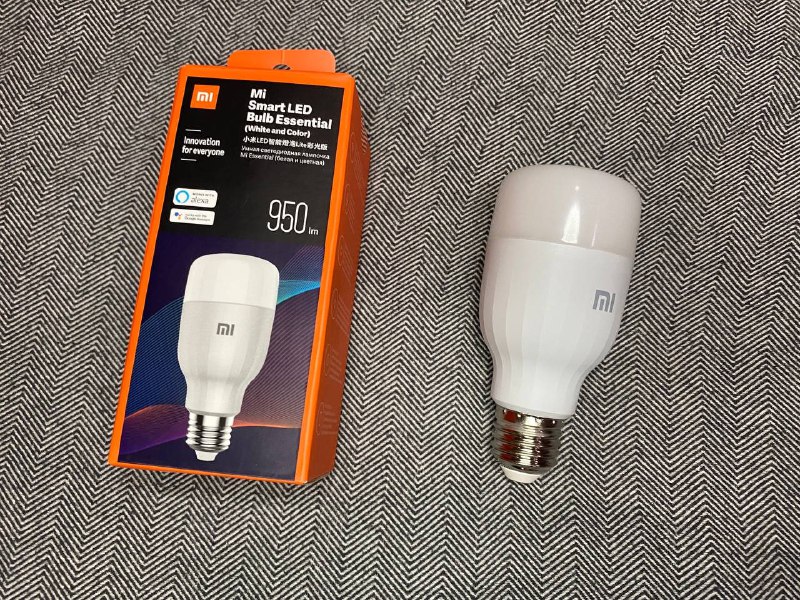 Умная светодиодная лампочка Mi Smart LED Bulb