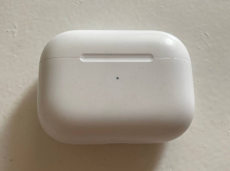 Кейс от AirPods Pro 2 lightning б/у