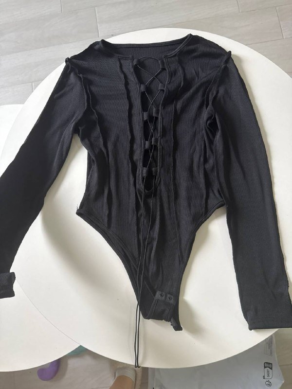 Черное боди с длинным рукавом