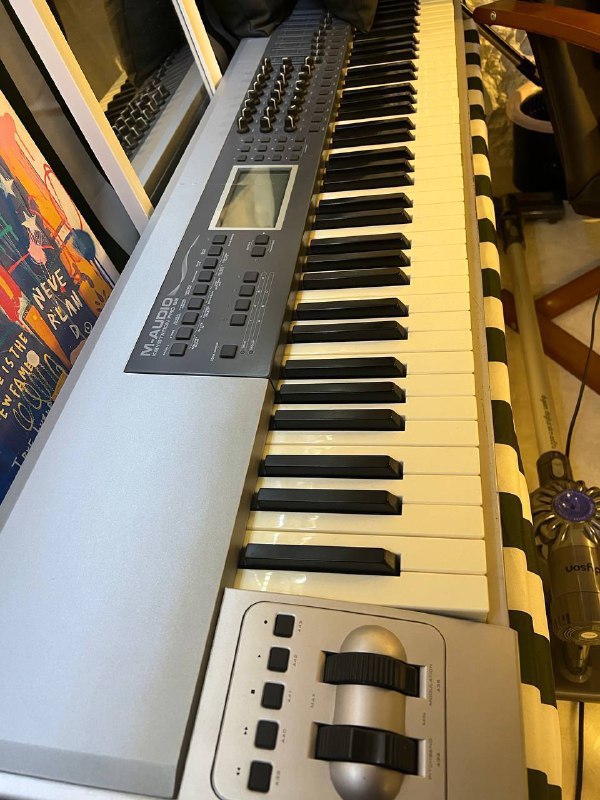 Midi клавиатура M-Audio Keystation PRO 88 2