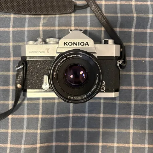 Пленочная камера Konica Autoreflex T с объективом Hexanon 52mm f1.8