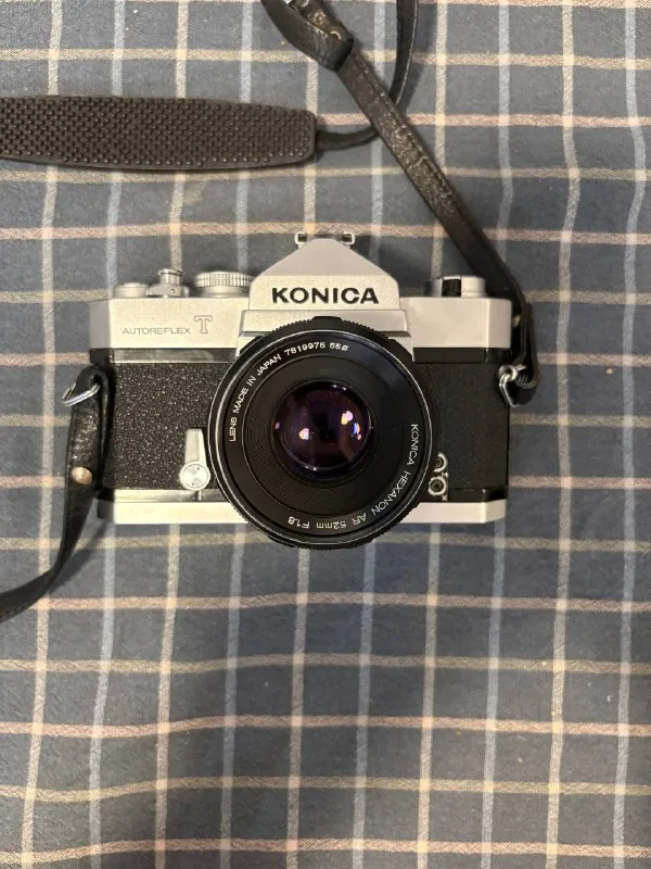 Пленочная камера Konica Autoreflex T с объективом Hexanon 52mm f1.8