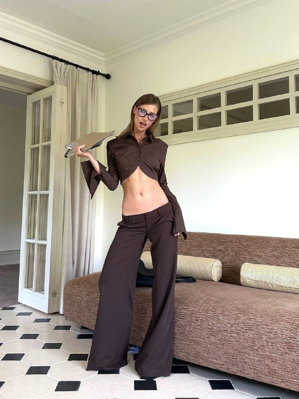 Брюки клеш с супер низкой посадкой размер S