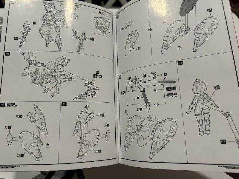 Анимешный гараж-кит с миниатюрой девушки и меха-сьютом 3