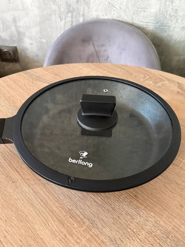 Сковорода Berllong 28 см с крышкой