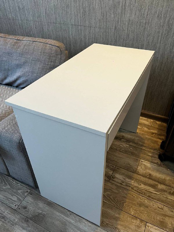 рабочий стол, детская кровать с матрасом 2