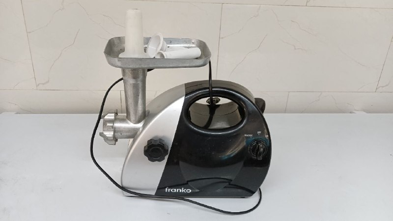 Мясорубка Franco FMG-1051 2500W с насадками