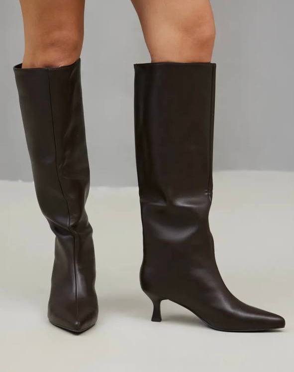 Длинные сапоги на каблуке 6