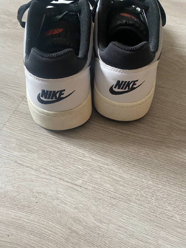 nike кроссовки размер 9.5-43 3