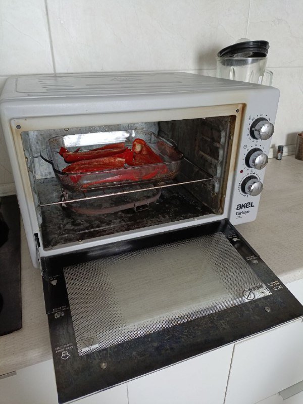Электро-духовка Akel с решёткой и противнями 3