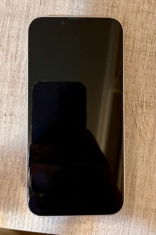 Apple iMac 24’’, iPhone 8, iPhone 14, Lenovo Monitor 8