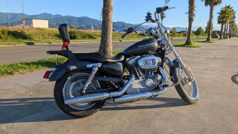 Harley Davidson 883 Sportster 1