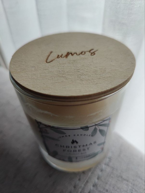 Свеча грузинского бренда Lumos с запахом хвои 2