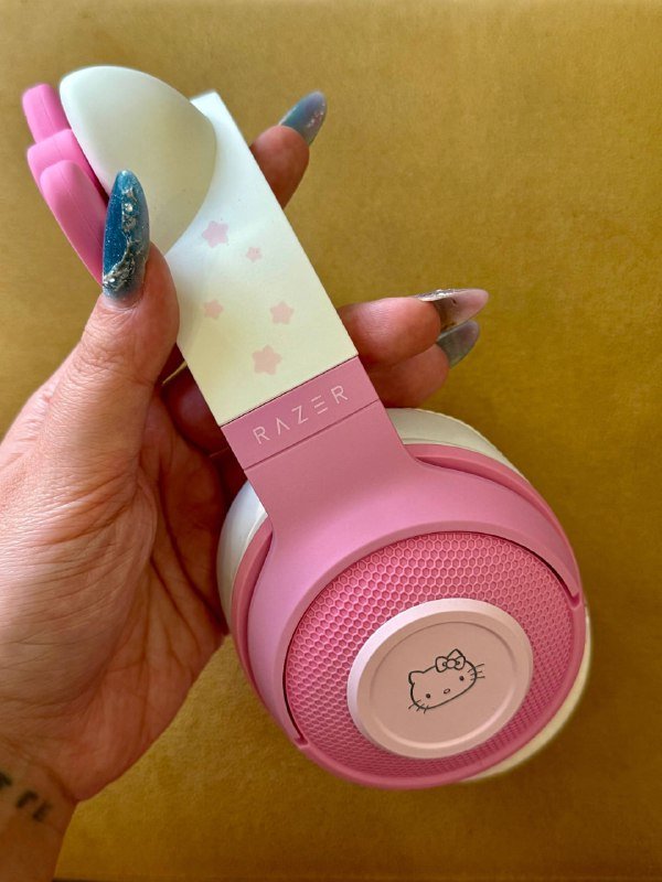 Наушники Razer Kraken BT Hello Kitty and Friends Edition 3