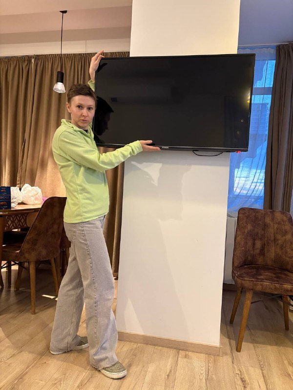 Смарт телевизор Hyundai 42 дюйма wifi